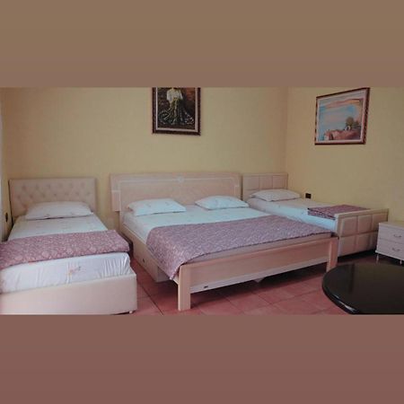 Alen Bar Hotel Tiranë Ngoại thất bức ảnh