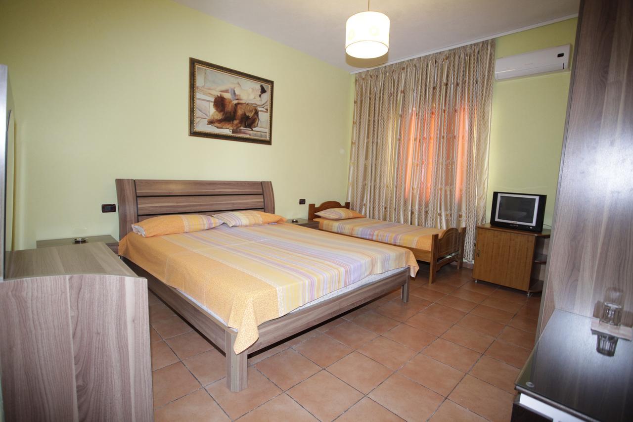Alen Bar Hotel Tiranë Ngoại thất bức ảnh