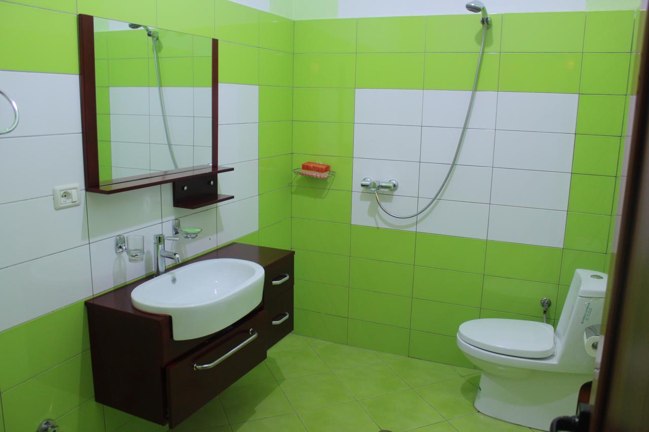 Alen Bar Hotel Tiranë Ngoại thất bức ảnh